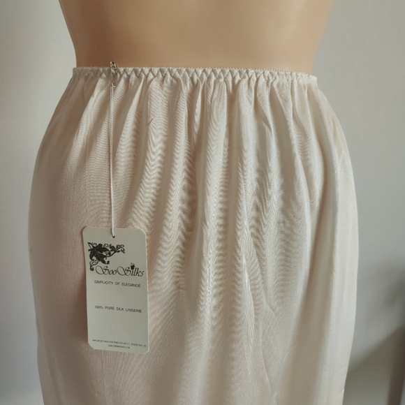 NWT Vintage Silk Slip Skirt | 90s Knit Silk Slip | Knee Length Half Slip- Ivory - Picture 4 of 5